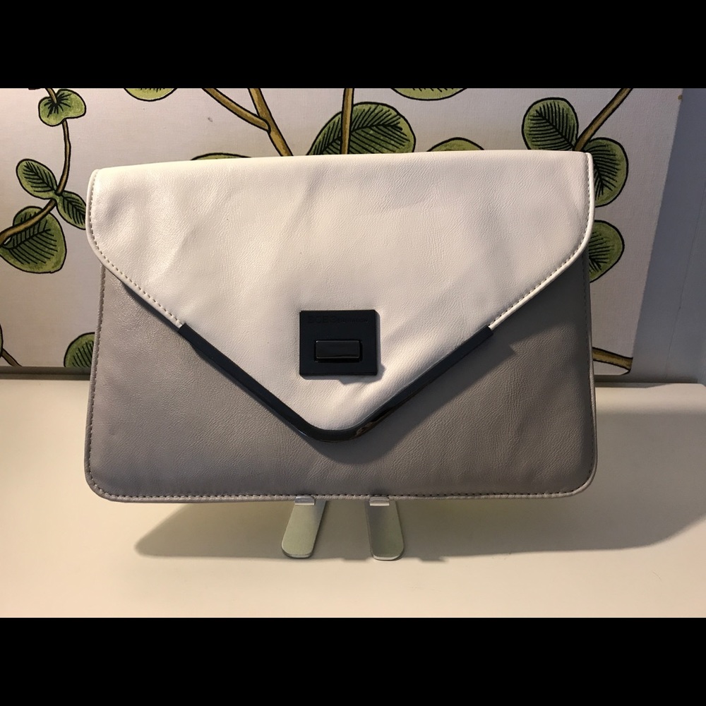 BCBG Generation Clutch